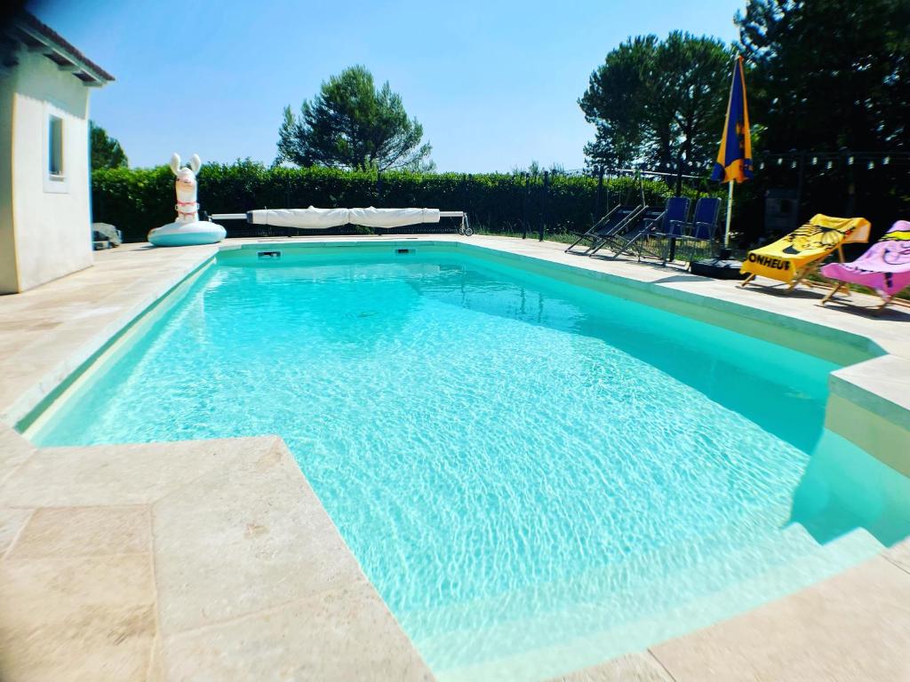 Maison de vacances Gîte Anse Coco Luberon - Au calme, gite avec piscine securisee 342 Chemin du Four de la Peste, 84120 Pertuis