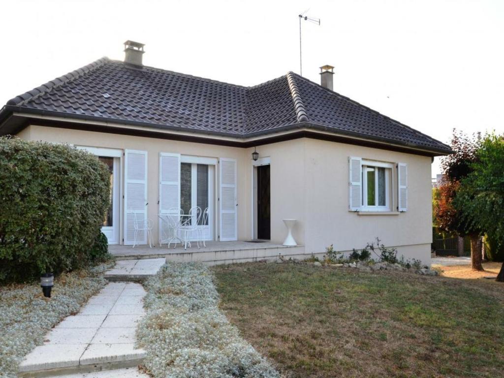 Maison de vacances Gîte Arcis-sur-Aube, 4 pièces, 5 personnes - FR-1-543-57 10 Place du Tertre ARCIS SUR AUBE, 10700 Arcis-sur-Aube