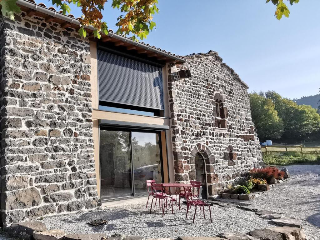 Maison de vacances Gîte Arsac-en-Velay, 3 pièces, 4 personnes - FR-1-582-321 Chemin des Grottes la terrasse, 43700 Arsac-en-Velay