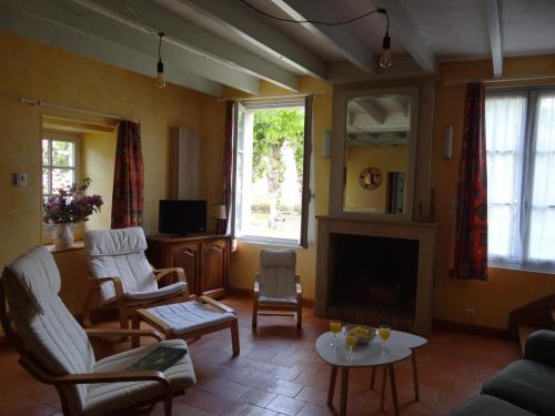 Gîte Asnières-sur-Vègre, 3 pièces, 5 personnes - FR-1-410-237 Asnières-sur-Vègre france