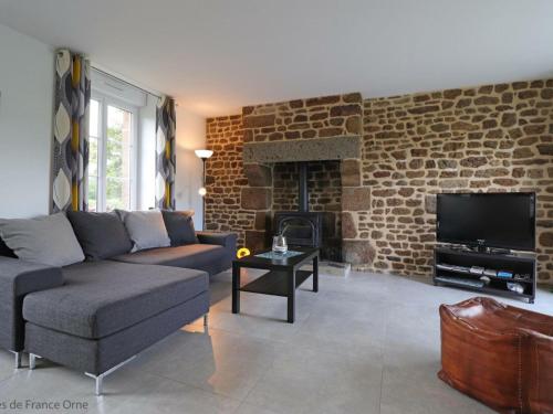 Gîte Athis-Val de Rouvre, 3 pièces, 4 personnes - FR-1-497-153 La Carneille france