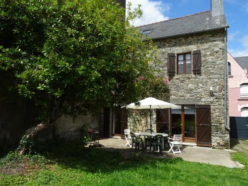 Maison de vacances Gîte au coeur de la Bretagne 20 Rue Nicolas le Grand Roudouallec