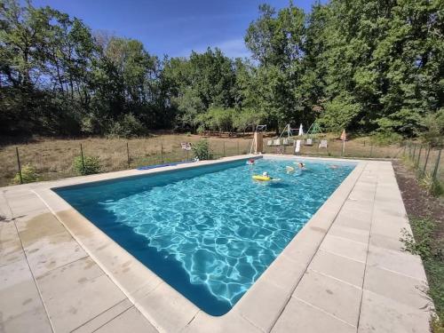 Maison de vacances Gîte authentique avec piscine partagée 183 Chemin D'Anglade Paulhiac