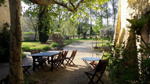 Maisons de vacances Gîte Aux Tournesols Quartier Coumpara Malaucène