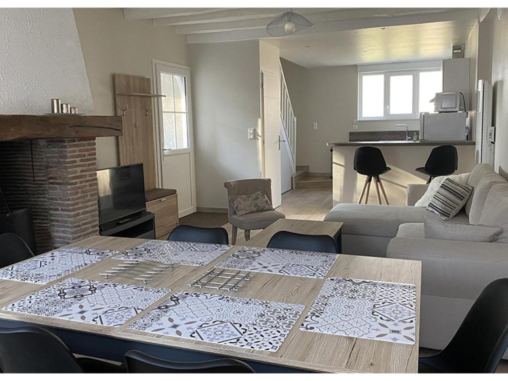 Maison de vacances Gîte Avaray, 4 pièces, 6 personnes - FR-1-491-299 15 rue du tertre, 41500 Avaray