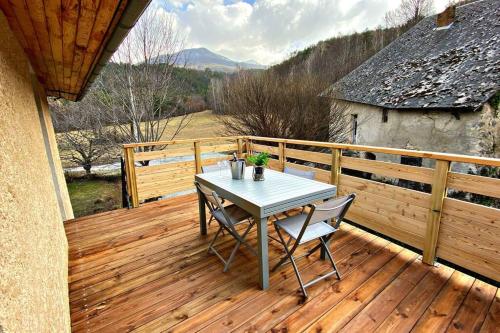 Appartement Gîte avec jacuzzi privatif Le Moulin Crots