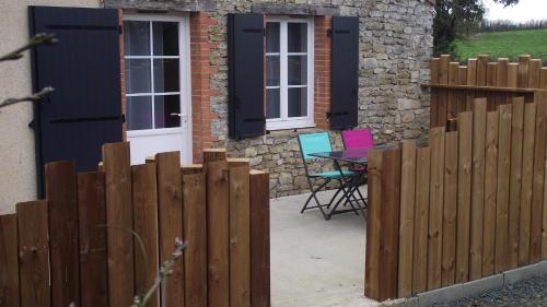 Maison de vacances Gîte avec piscine,près de Chantonnay Le Petit Village Saint-Vincent-Sterlanges