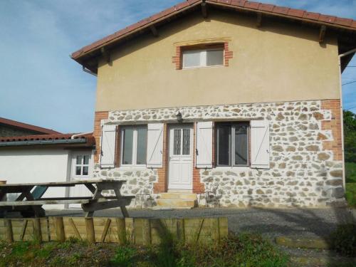 Gîte Aveizieux, 3 pièces, 5 personnes - FR-1-496-175 Aveizieux france