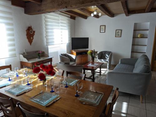 Maison de vacances Gîte Barret, 5 pièces, 8 personnes - FR-1-653-155 9 rue de l'Ancienne Mairie Barret