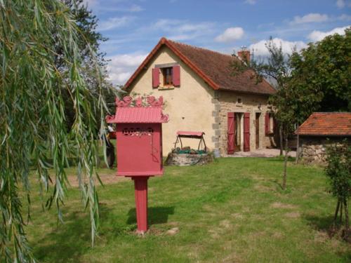 Gîte Beaune-d'Allier, 5 pièces, 8 personnes - FR-1-489-228 Beaune dʼAllier france