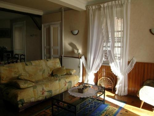 Maison de vacances Gîte Billy, 2 pièces, 4 personnes - FR-1-489-1 RUE DU CHATEAU Billy