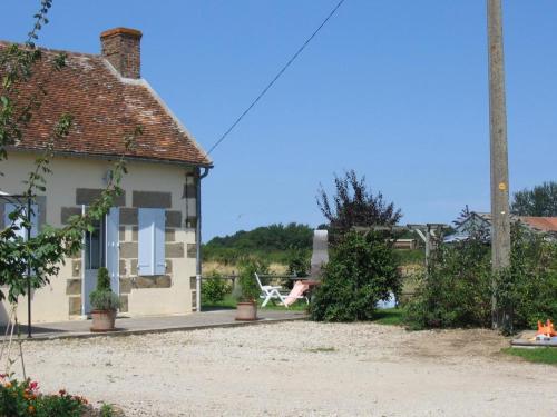 Maison de vacances Gîte Bourbon-l'Archambault, 4 pièces, 6 personnes - FR-1-489-87 BRIETTE Bourbon-lʼArchambault