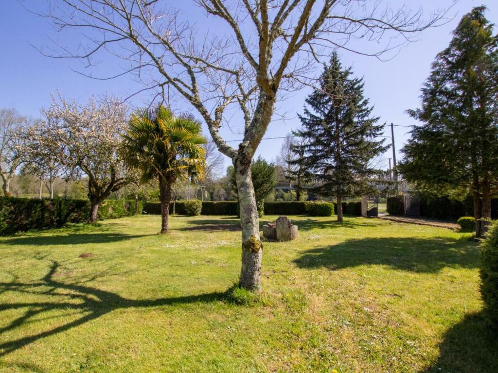 Maison de vacances Gîte Bourdeilles, 4 pièces, 6 personnes - FR-1-616-201 La Prairie, 24310 Bourdeilles