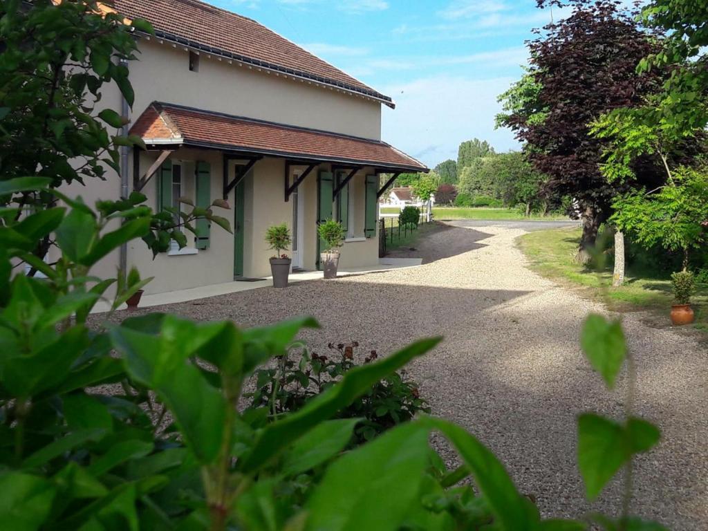 Maison de vacances Gîte Braye-Sous-Faye, 4 pièces, 6 personnes - FR-1-381-214 Le GuÃ© Aux Moines -  -, 37120 Braye-sous-Faye