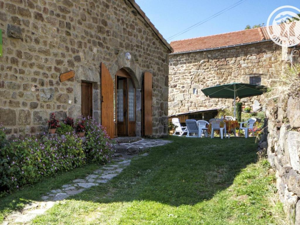 Maison de vacances Gîte Burdignes, 3 pièces, 4 personnes - FR-1-496-101 2600 route de Burdignes 07690 VANOSC, 42220 Burdignes