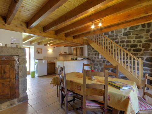 Gîte Burdignes, 4 pièces, 6 personnes - FR-1-496-96 Burdignes france