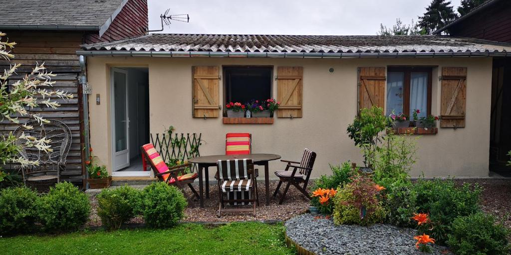 Maison de vacances Gîte Camélia 11 Place du Théatre, 27260 Cormeilles