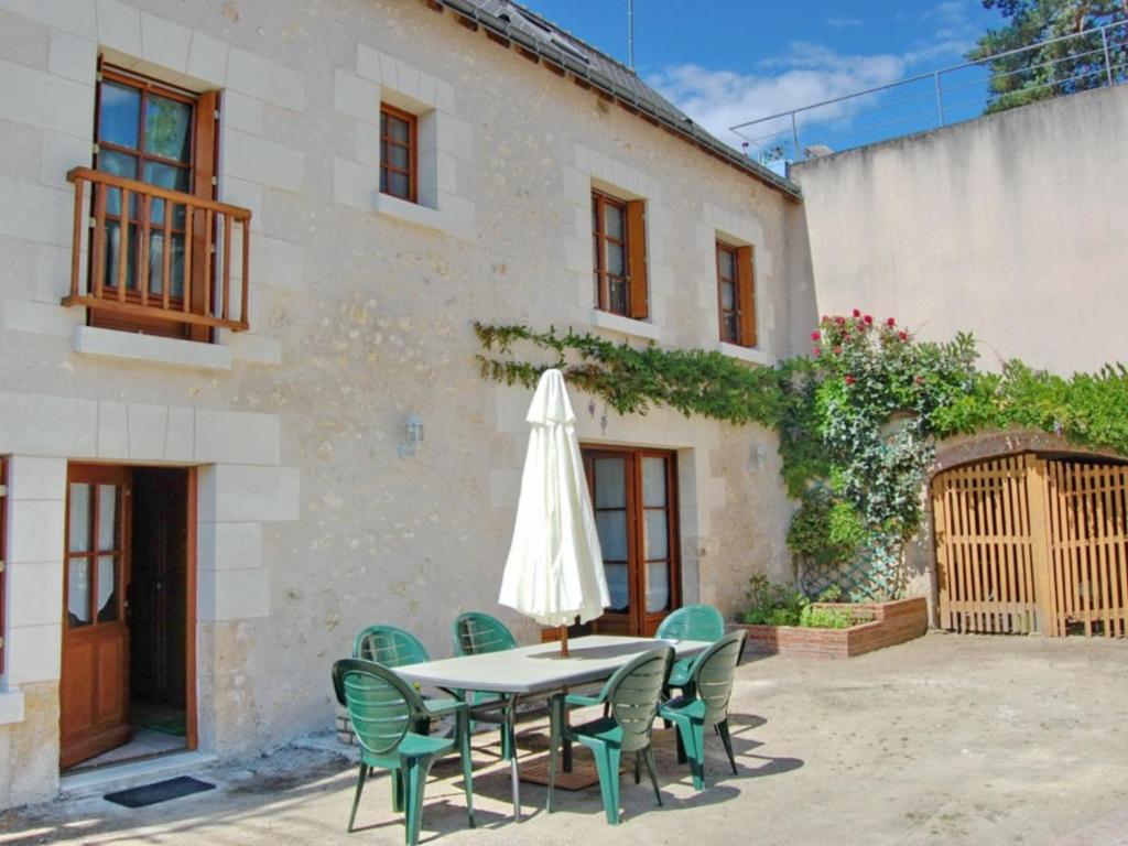 Maison de vacances Gîte Cangey, 4 pièces, 6 personnes - FR-1-381-82 18 Rue De Limeray -  -, 37530 Cangey