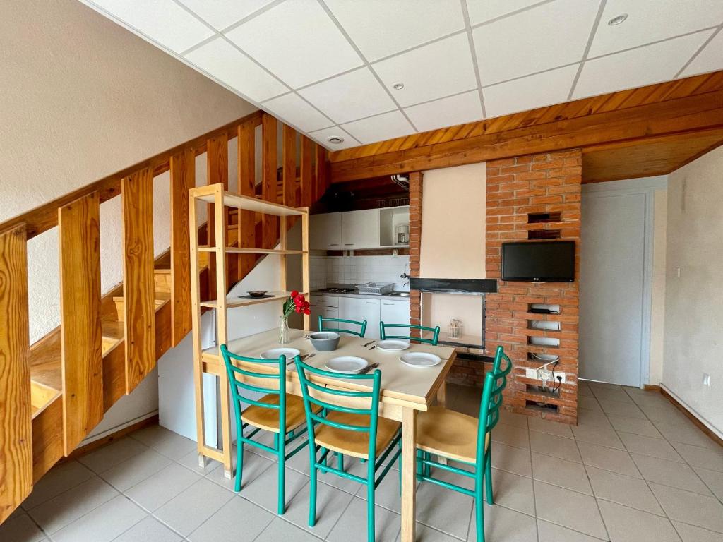 Maison de vacances Gîte Cayres, 3 pièces, 7 personnes - FR-1-582-341 Les Douades, 43510 Cayres