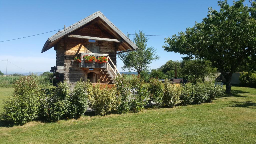 Maison de vacances Gîte / chalet meublé pour 2 personnes le 1780 450 Chemin des Communes, 38110 Saint-Victor-de-Cessieu