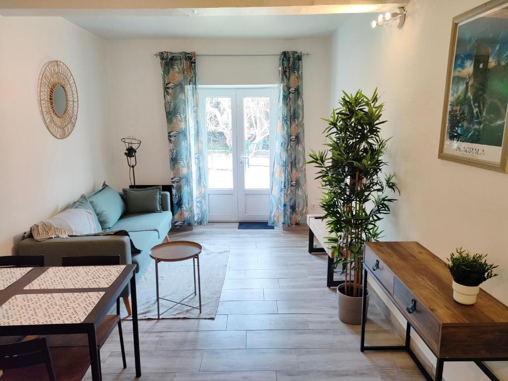 Maison de vacances Gîte chaleureux \ 8 Rue de la Batteuse, 11260 Fa