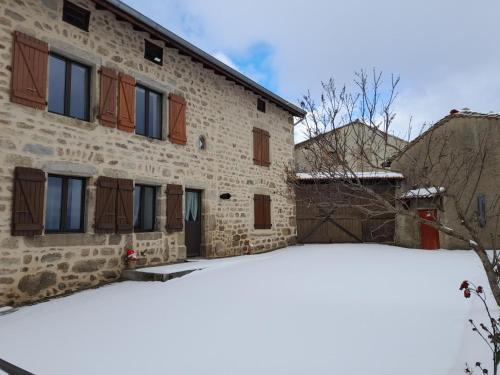 Gîte Chalmazel-Jeansagnière, 6 pièces, 12 personnes - FR-1-496-249 Chalmazel Jeansagniere france