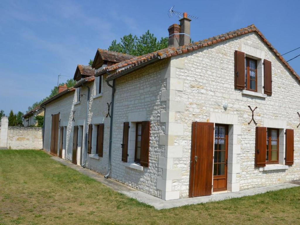 Maison de vacances Gîte Chaveignes, 4 pièces, 6 personnes - FR-1-381-288 3 ChÃ¢teau Vert -  -, 37120 Chaveignes