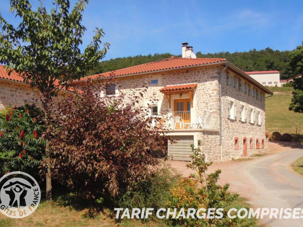 Maison de vacances Gîte Chirassimont, 7 pièces, 14 personnes - FR-1-496-65 Les Champs, 42114 Chirassimont