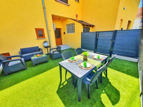 Appartement -GITE COCOON SPA-JACUZZI-JARDIN-PARKING Privé-CLIMATISATION 13 Rue Principale Holtzwihr