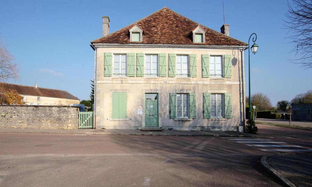 Maison de vacances Gîte communal 148 1 rue de la Chapelle, 89520 Sainpuits