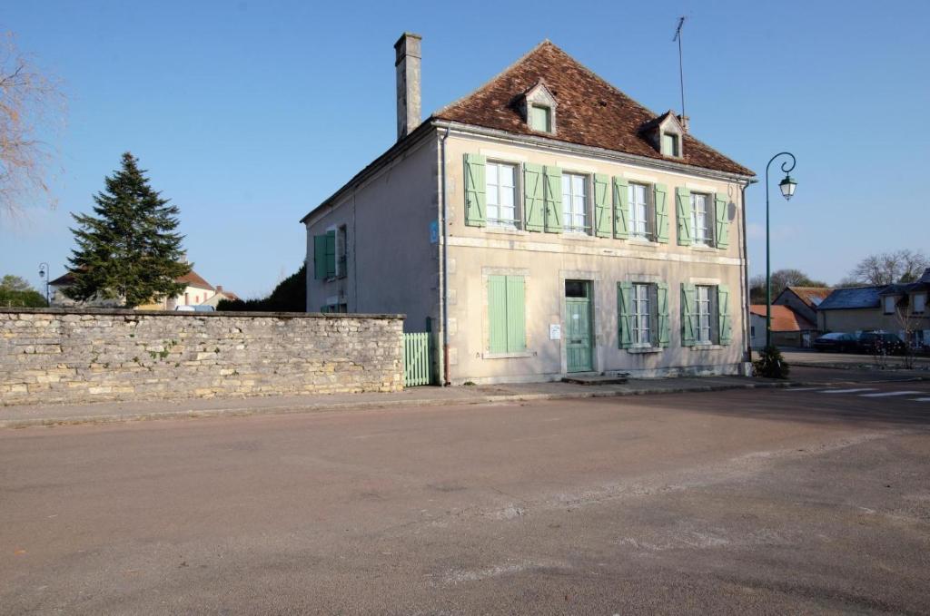 Maison de vacances Gîte communal 149 1 rue de la Chapelle, 89520 Sainpuits