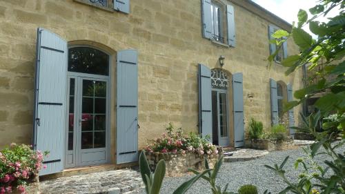 Gîte Communal les Muriers 3 étoiles Fossés-et-Baleyssac france