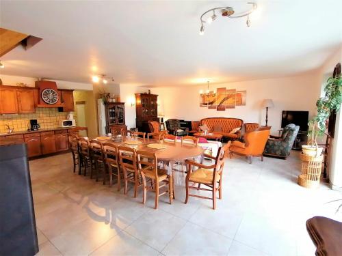 Maison de vacances Gîte Congrier, 7 pièces, 14 personnes - FR-1-600-34 La Rouaudière Congrier