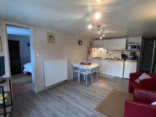 Gîte Cornimont, 2 pièces, 2 personnes - FR-1-589-17 Cornimont france