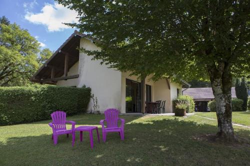 Gite cottage Perce neige riviere Lizon Nans-sous-Sainte-Anne france