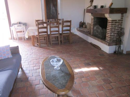 Gîte Coudroy, 4 pièces, 6 personnes - FR-1-590-137 Coudroy france