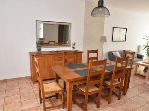 Maison de vacances Gîte Cressanges, 3 pièces, 4 personnes - FR-1-489-57 L'ERAIN Cressanges