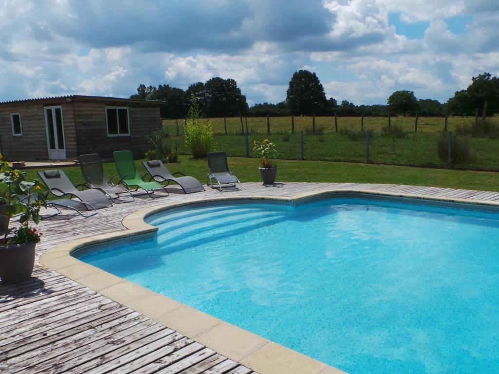 Maison de vacances Gîte Creuzier-le-Neuf, 4 pièces, 6 personnes - FR-1-489-76 LA GUETTE, 03300 Creuzier-le-Neuf