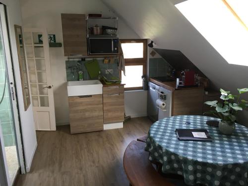 Appartement Gite d'étape du Tilleul, 4-8 personnes 3 Rue du Bois des Gaules La Celle-les-Bordes