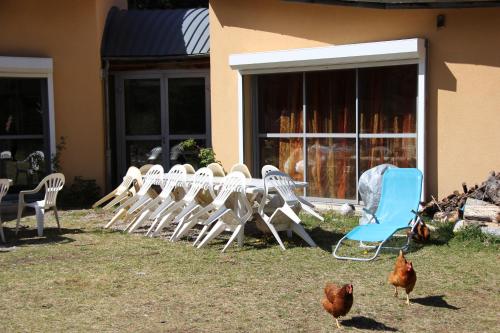 B&B / Chambre d'hôtes Gîte d'étape et table d'hôtes Les Airelles Lieu dit la gare Chasseradès