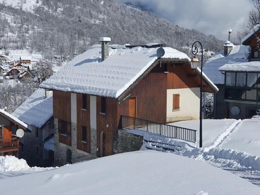 Maison de vacances Gîte d'étape La Pierre 83 Chemin de la Charrère, 73130 Saint-Colomban-des-Villards