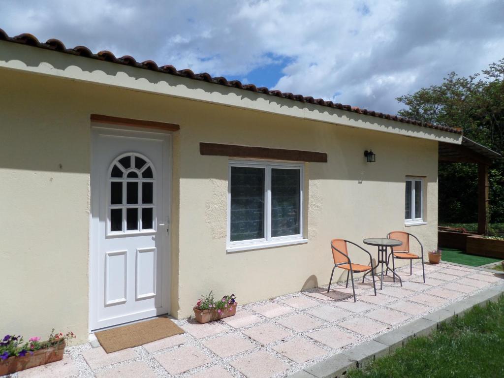 Maison de vacances Gite de Cerisier 326 Chemin Du Platan, 82210 Saint-Nicolas-de-la-Grave