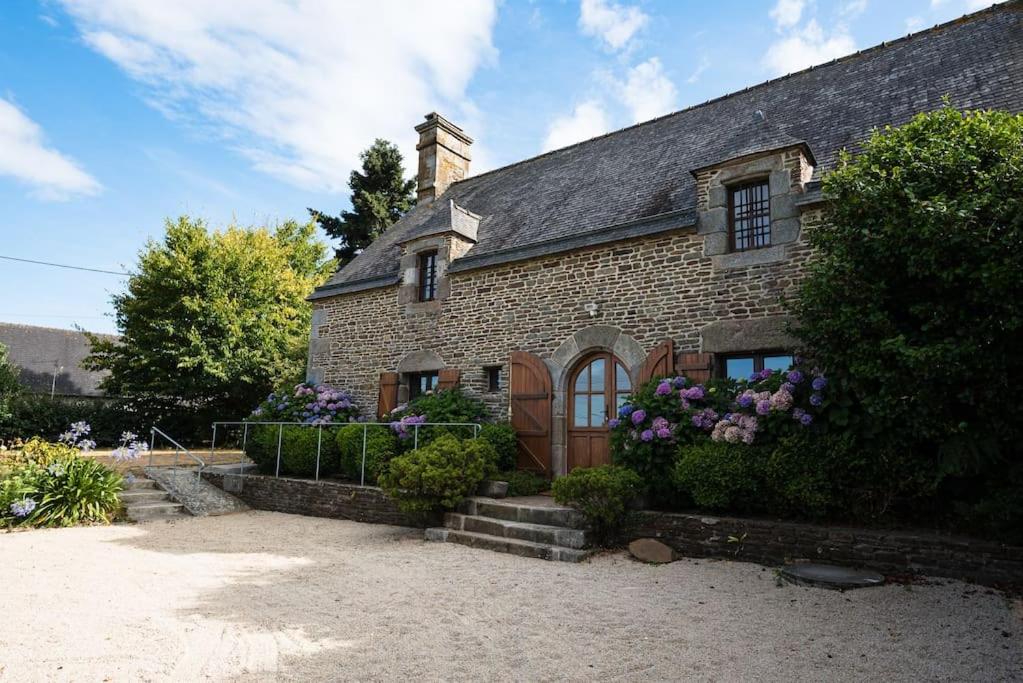 Maison de vacances Gîte de charme avec Spa, baie du Mont St Michel 2 Le Buisson, 35610 Sougéal