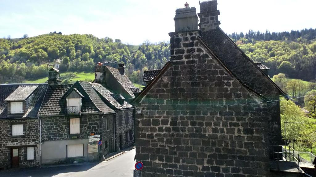 Appartement GITE DE L ASPRE Le bourg, 15140 Fontanges