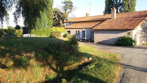 Maison de vacances Gîte de La Sapinière à 15 min du Puy du Fou Les Embrandières La Pommeraie-sur-Sèvre