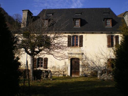 Maison de vacances gîte de montagne pyrénée Maison bélèm 2 rue de péré Aucun