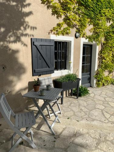 Appartement Gîte des Abeilles - Cosy, Rural & Tranquil with Shared Pool Rue du Grand Puits Chives