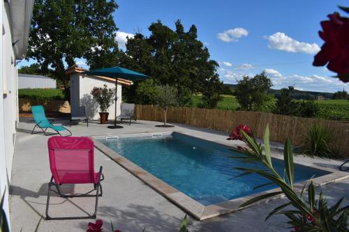 Maison de vacances Gite des Clapas Flora, villa avec piscine privée Chemin de Serre Merlas Balazuc