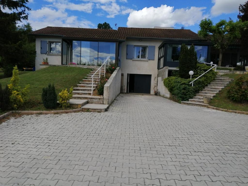 Maison de vacances Gite des Reguinelles 470 Route DE Chatillon ST-JEAN 38840 ST LATTIER, 38840 Saint-Lattier