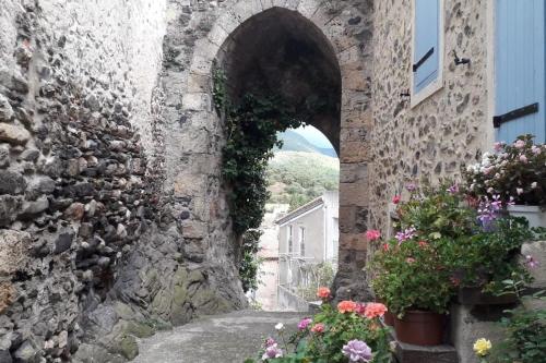 Appartement Gîte des Remparts 2 rue de la porte du nord Caudiès-de-Fenouillèdes